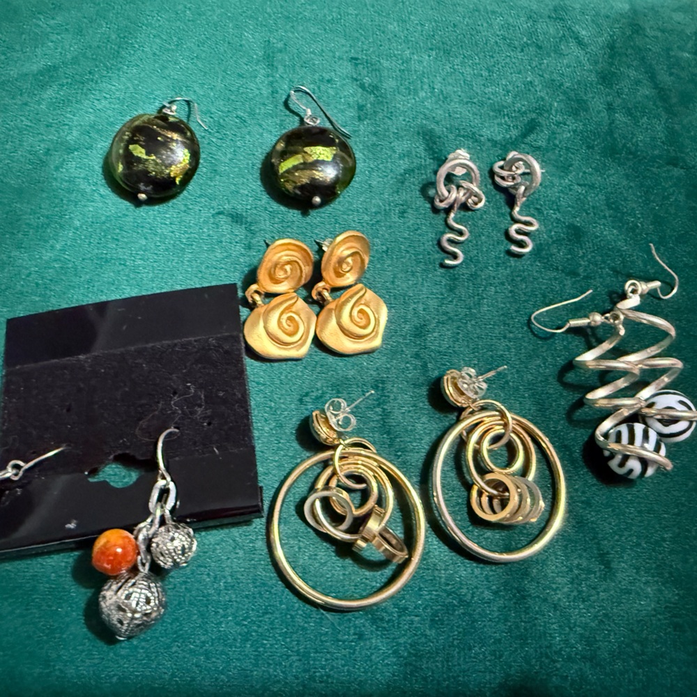 Earrings - Picture 3 of 3